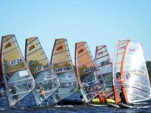 Noslēgušās starptautiskās sacensības Baltic Challenge Cup vindsērfingā