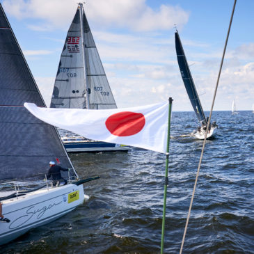 No Daugavas moliem šodien var vērot starptautiskās jūras burāšanas sacensības Gulf of Riga Regatta 2021